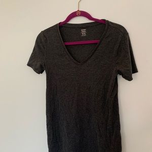 Old navy charcoal grey v neck tee